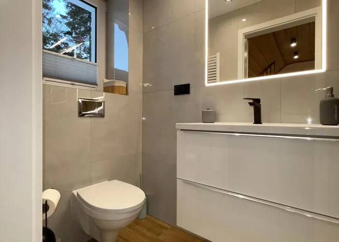 Gospodarstwo agroturystyczne Pod Jałowcem *