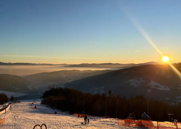 Gospodarstwo agroturystyczne Pod Jałowcem *